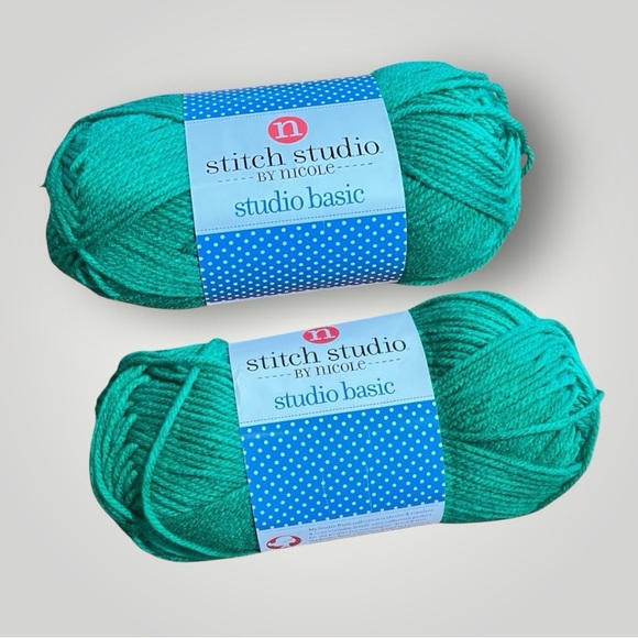 Stitch Studio Other - Lot/2 Stitch Studio Emerald Yarn